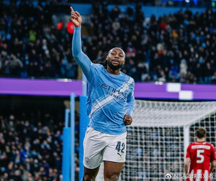 赛事直播-足坛一夜动态：曼城10-1！切尔西新帅5-1开门红 非洲杯四强出炉|足总杯|埃及|泰贾尼-赖因德斯|萨拉赫-叶海亚|拉赫马尔_新浪体育_新浪新闻